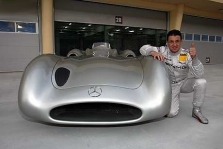 “McLaren” susirūpinę eksperimentuoja