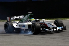 „Ferrari“ nusileido „Minardi“ norams