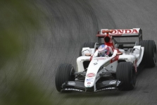 FIA neleis naudotis spraga taisyklėse
