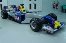 „Red Bull“ nenori D.Coulthardo