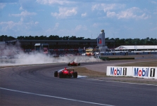 M.Salo vėl atsisės į "Ferrari" bolidą