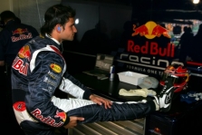 V.Liuzzi pilotuos „Red Bull“?