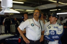 BMW neeskaluoja konflikto su „Williams“