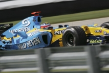F.Alonso nerimauja dėl padangų