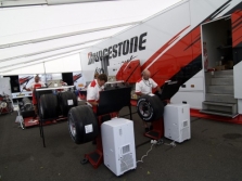 „Bridgestone“ derasi su 5 komandomis
