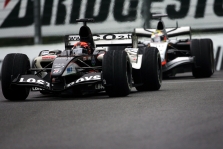 „McLaren“ bijo autsaiderių įtakos