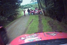 <span style="background:#000000; color:white; padding: 0 2px">WRC</span> M.Martinas rėžėsi į medį, žuvo šturmanas