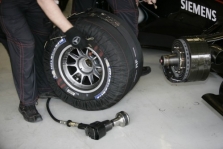 Padangų keitimas pakenks „McLaren“?