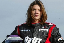 K.Legge išbandė „Formulės-1“ bolidą