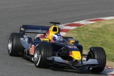 „Red Bull RB2“ į trasą išvažiuos gruodį