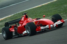 Pirmieji naujojo „Ferrari“ bandymai