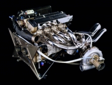 FIA surengs pasitarimą dėl V8 variklių