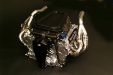 B.Ecclestone‘as: V8 varikliai – brangi klaida