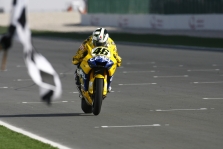 <span style="background:#d5002c; color:white; padding: 0 2px">MotoGP</span> Katare pergalę iškovojo V.Rossi