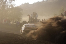 <span style="background:#000000; color:white; padding: 0 2px">WRC</span> S.Loebas tvirtai pirmauja Argentinos ralyje