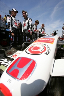 „Honda“ pasiekė F-1 bolido greičio rekordą
