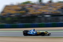 “Renault” nepanikuoja