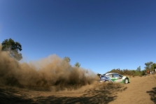 <span style="background:#000000; color:white; padding: 0 2px">WRC</span> Kipro ralį geriausiai pradėjo M.Gronholmas