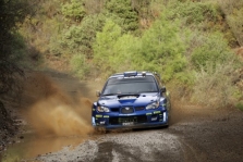 <span style="background:#000000; color:white; padding: 0 2px">WRC</span> P.Solbergas vejasi M.Gronholmą