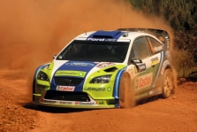 <span style="background:#000000; color:white; padding: 0 2px">WRC</span> Australijos ralyje – nieko naujo