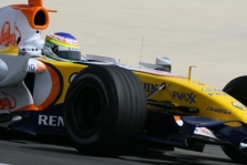 G. Fisichella: „Renault“ atsilieka puse sekundės