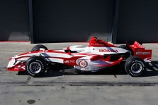 Oficialiai pristatytas „Super Aguri SA07“ bolidas
