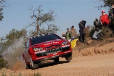 <span style="background:#000000; color:white; padding: 0 2px">WRC</span> S. Loebas – pakeliui į pergalę