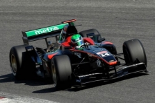 A. Danielssonas išbandė „Renault“ bolidą