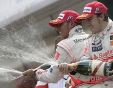 „McLaren“ komandoje – tylos įžadai