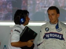 R. Kubica raginamas praleisti JAV GP