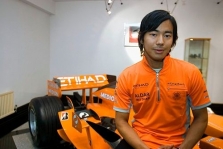 Oficialu: S. Yamamoto lenktyniaus „Spyker“