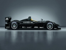 „Porsche“ skandalo krečiama „Formulė-1“ neįdomi
