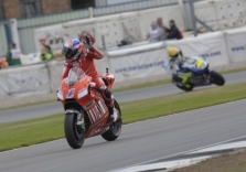 <span style="background:#d5002c; color:white; padding: 0 2px">MotoGP</span> C. Stoneris triumfavo Didžiosios Britanijos GP