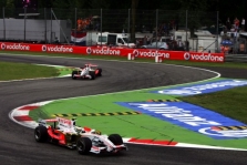 G. Fisichella ir A. Sutilas lieka „Force India“