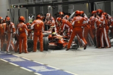 „Ferrari“ grįš prie „žmogaus su saldainiu“ sistemos