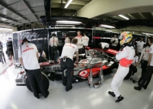 „McLaren“ kurs KERS kartu su „Freescale“