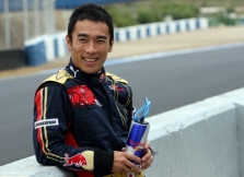 T. Sato vėl bandys „Toro Rosso“