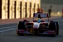 „Ferrari“ KERS patalpino bolido nosyje