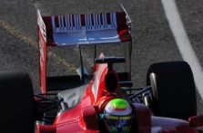 „Ferrari“ modifikavo išmetamuosius vamzdžius