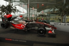Išbandytas naujasis „McLaren“
