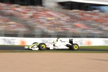 R. Barrichello pritaria lenktynių stabdymui
