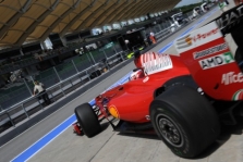 „Ferrari“ stovykloje – atsargus optimizmas