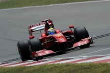 F. Massa „Ferrari“ bolide pasigedo KERS