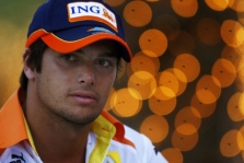 Tėvas stojo ginti N. Piquet