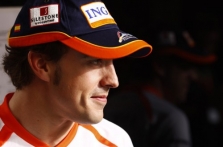 F. Alonso susirūpinęs „Formulės-1“ ateitimi