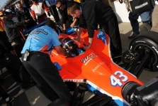 <span style="background:#3f3f3f; color:white; padding: 0 2px">IndyCar</span> Indianapolis 500: išlikimo diena