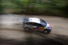 <span style="background:#000000; color:white; padding: 0 2px">WRC</span> Australijoje – taktiniai žaidimai ir trivaldystė
