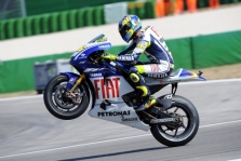 <span style="background:#d5002c; color:white; padding: 0 2px">MotoGP</span> San Marino GP – įtikinama V. Rossi pergalė