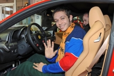 V. Rossi apšilo „Ferrari“ treniruoklyje