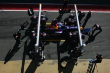 FIA: boksų nepasiekusių pilotų lauks bausmės